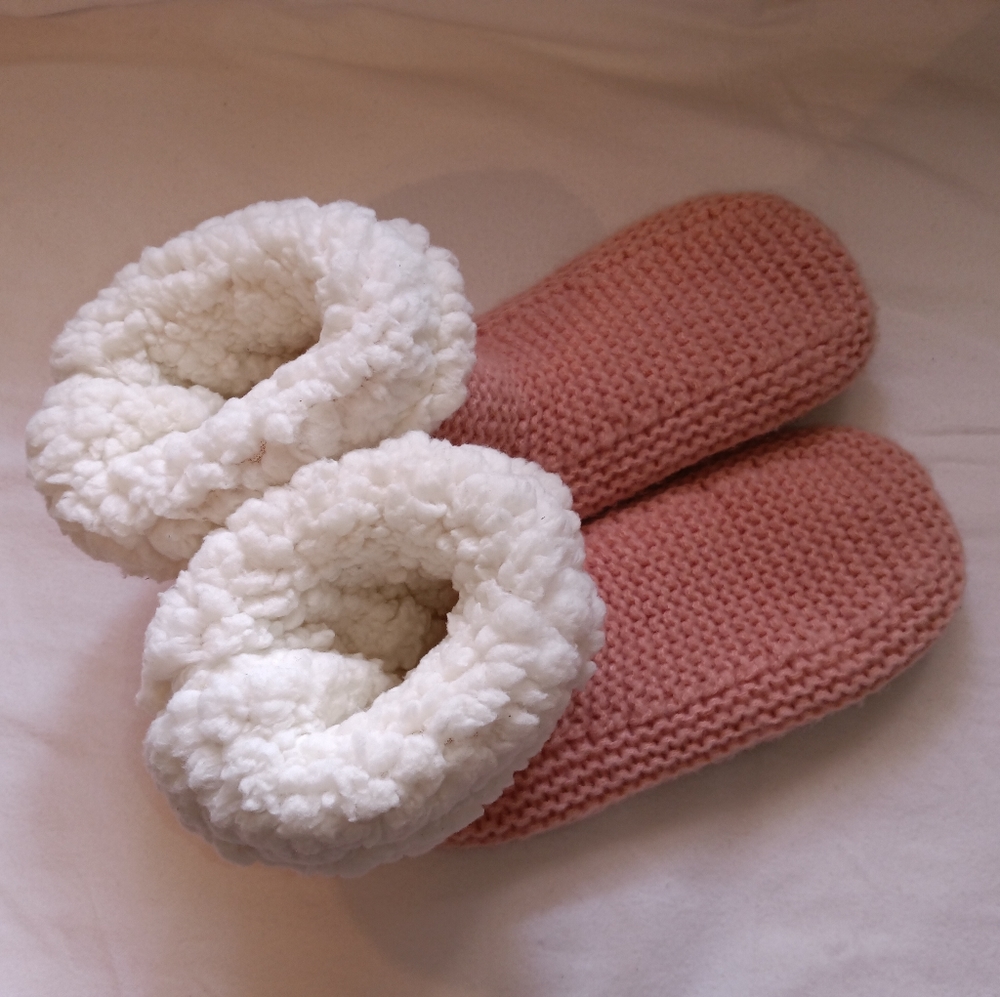 MUK LUKS SHEA INFUSED Sherpa Dusty Pink Grippy Knit Slipper Size L-XL 8.5-11